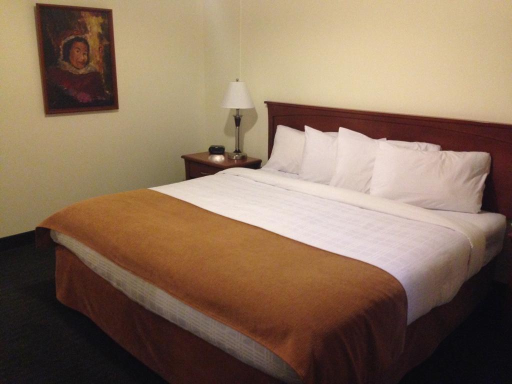 Ptarmigan Inn Hay River Δωμάτιο φωτογραφία
