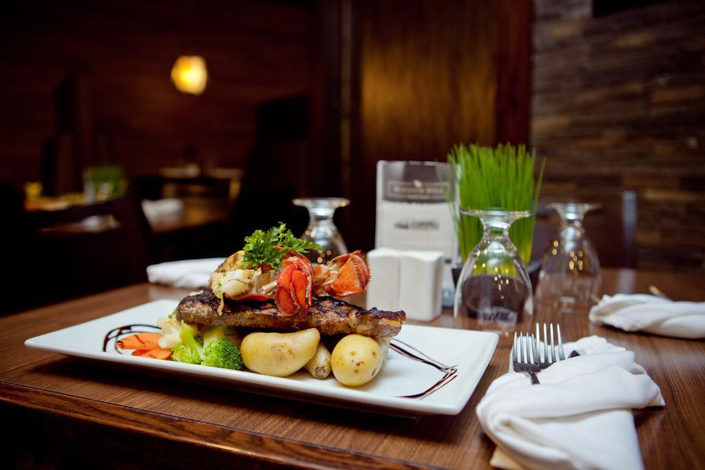 Ptarmigan Inn Hay River Εξωτερικό φωτογραφία