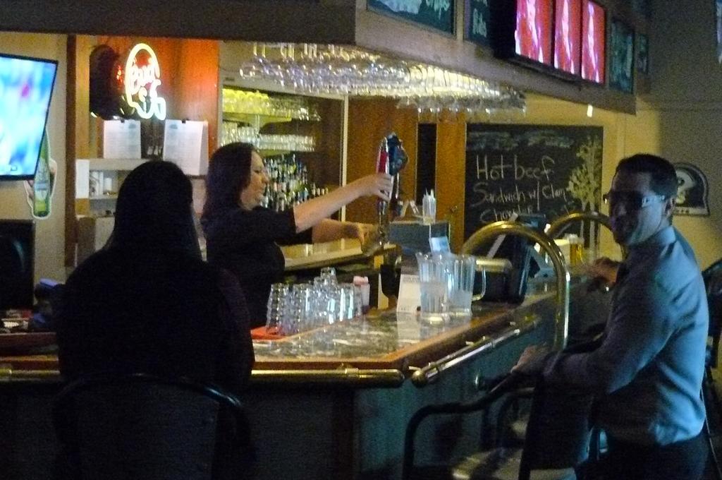 Ptarmigan Inn Hay River Εξωτερικό φωτογραφία