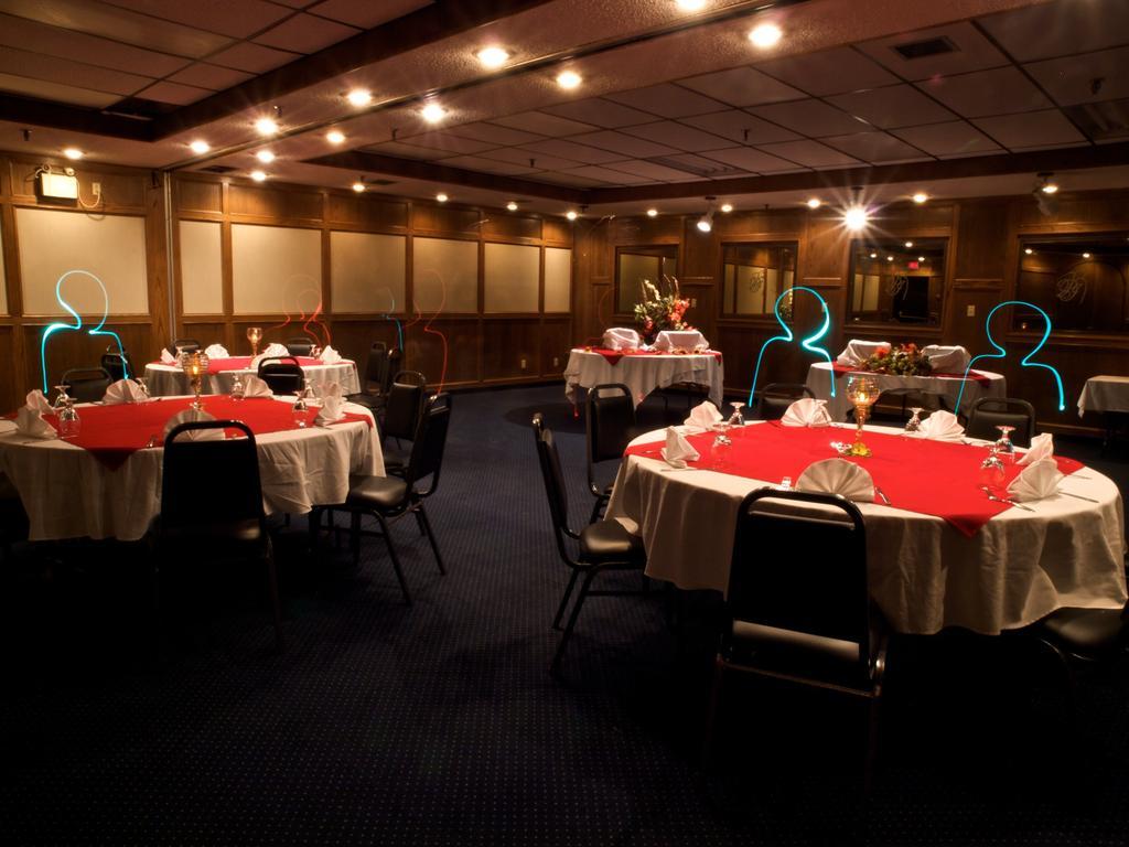Ptarmigan Inn Hay River Εξωτερικό φωτογραφία